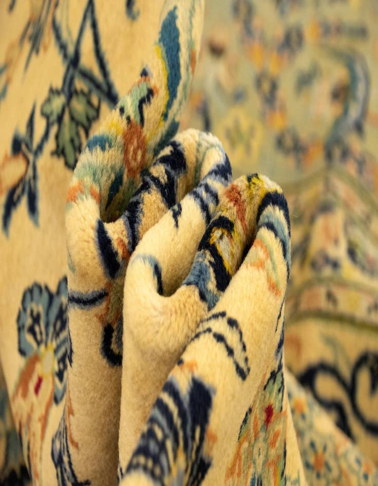 Detail image of  9' 1 x 13' 3  Hand Knotted Kashan Persian Wool Rug