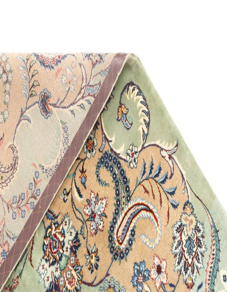 Detail image of  9' 11 x 13' 9 Kashan Rug