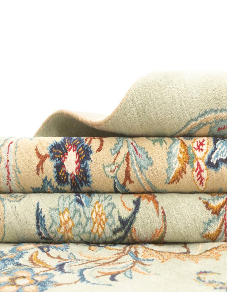 Detail image of  10' 8 x 13' 11 Kashan Rug