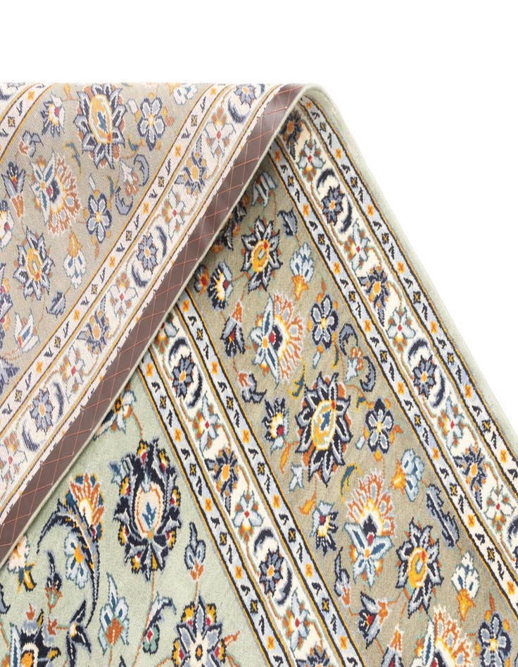 Detail image of  9' 10 x 13' 3 Kashan Rug