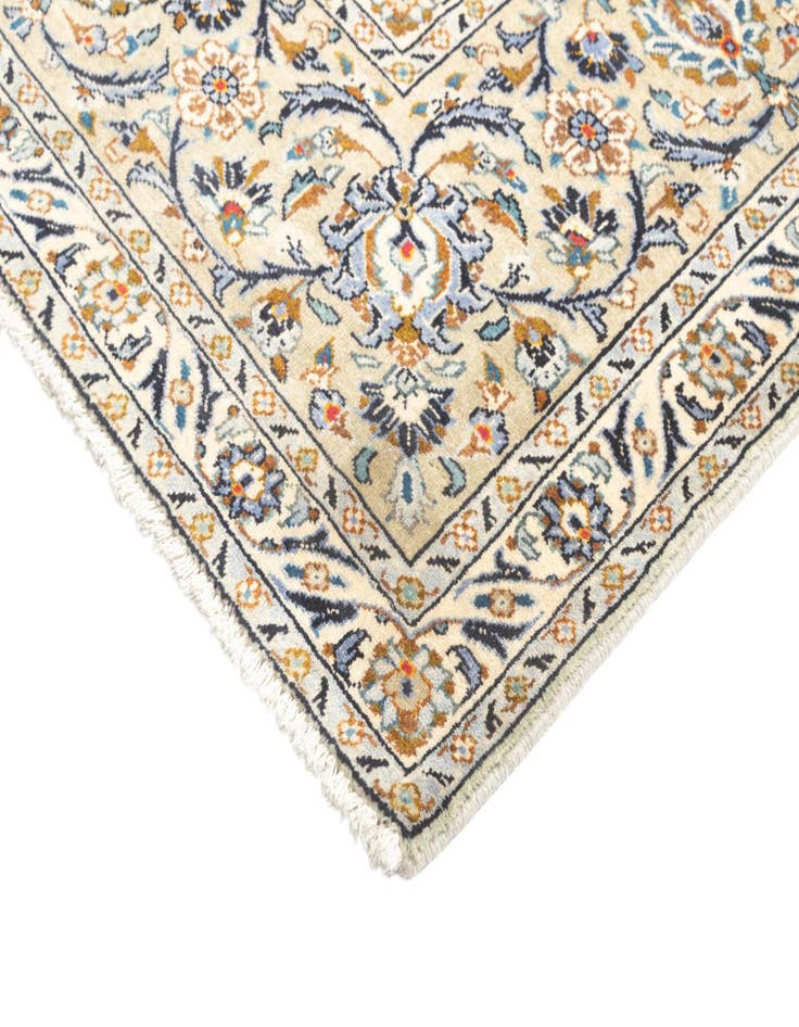 Detail image of  9' 9 x 13' 3 Kashan Rug