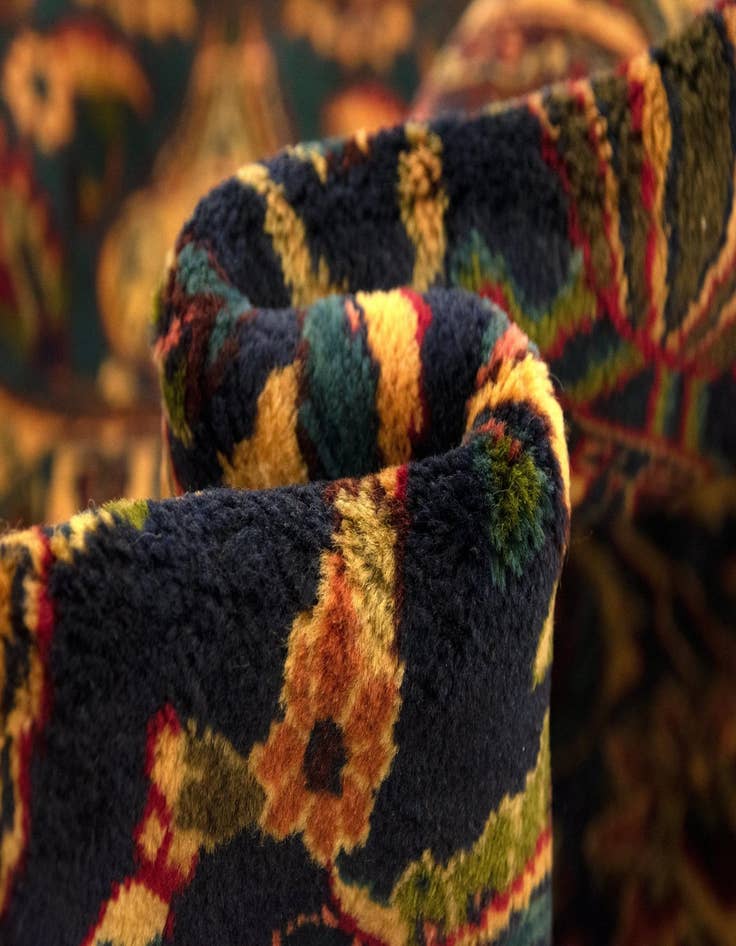 Detail image of  9' 4 x 12' 7  Hand Knotted Kashmar Persian Wool Rug