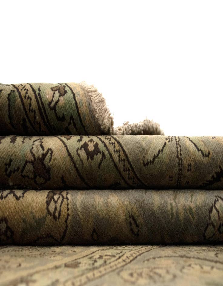 Detail image of  6' 11 x 10' 3  Hand Knotted Kashmar Persian Wool Rug