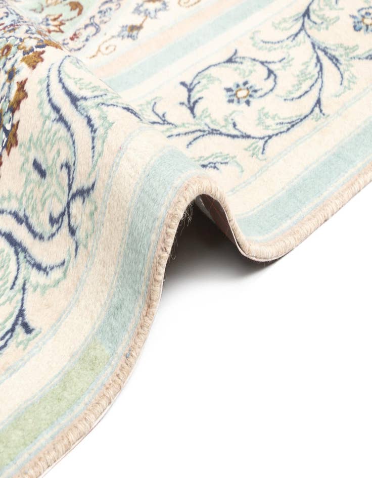 Detail image of  6' 10 x 11' 3 Kashmar Rug