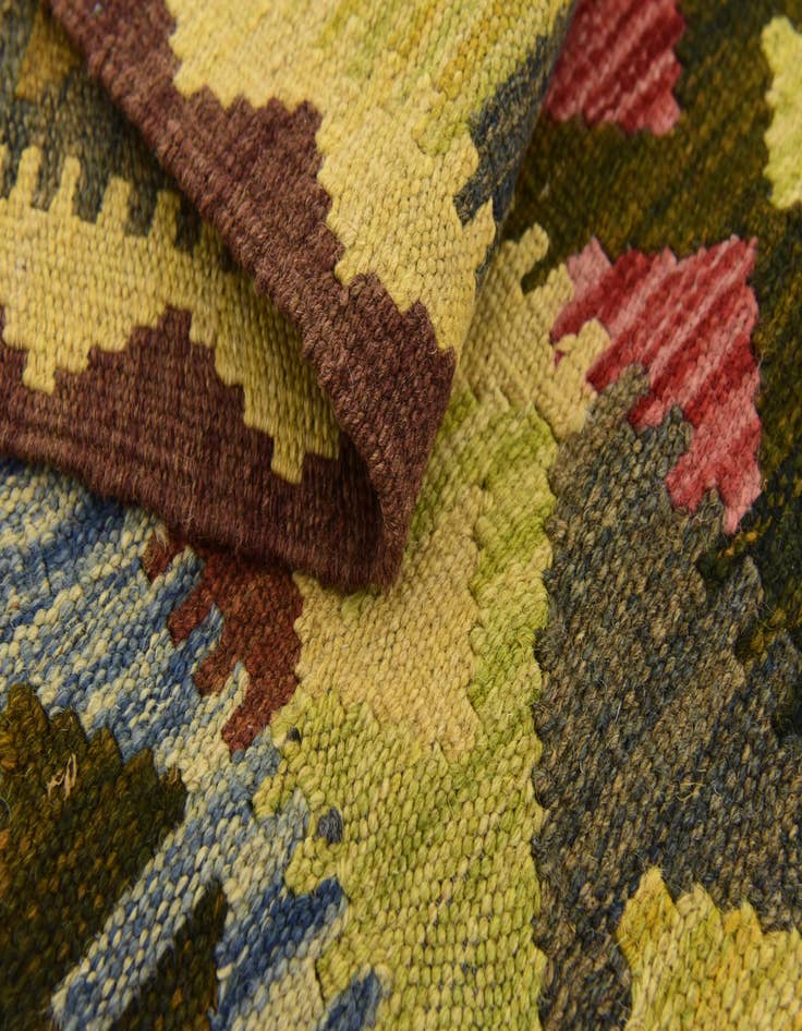 Detail image of  3' 6 x 5' 5  Hand Woven Kilim Maymana Wool Rug