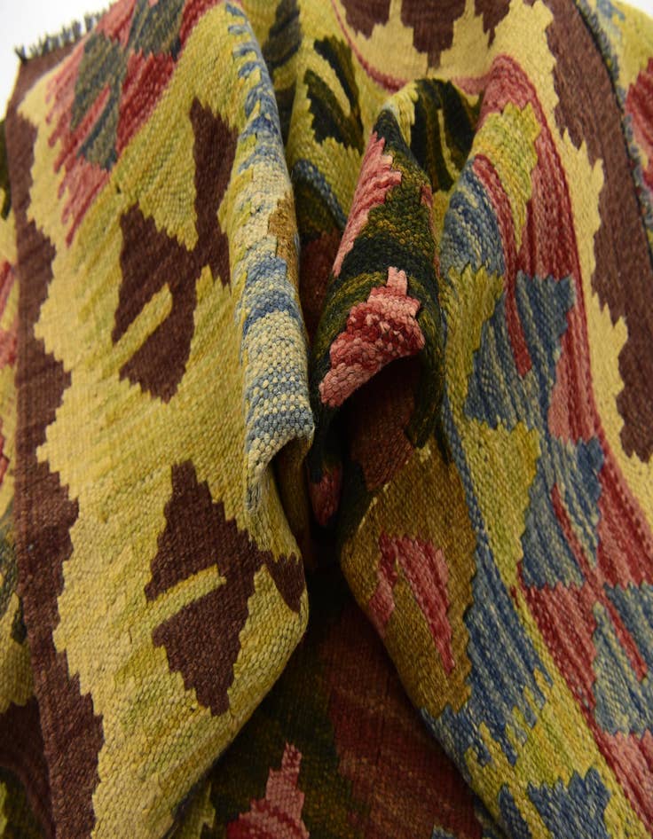 Detail image of  3' 6 x 5' 5  Hand Woven Kilim Maymana Wool Rug