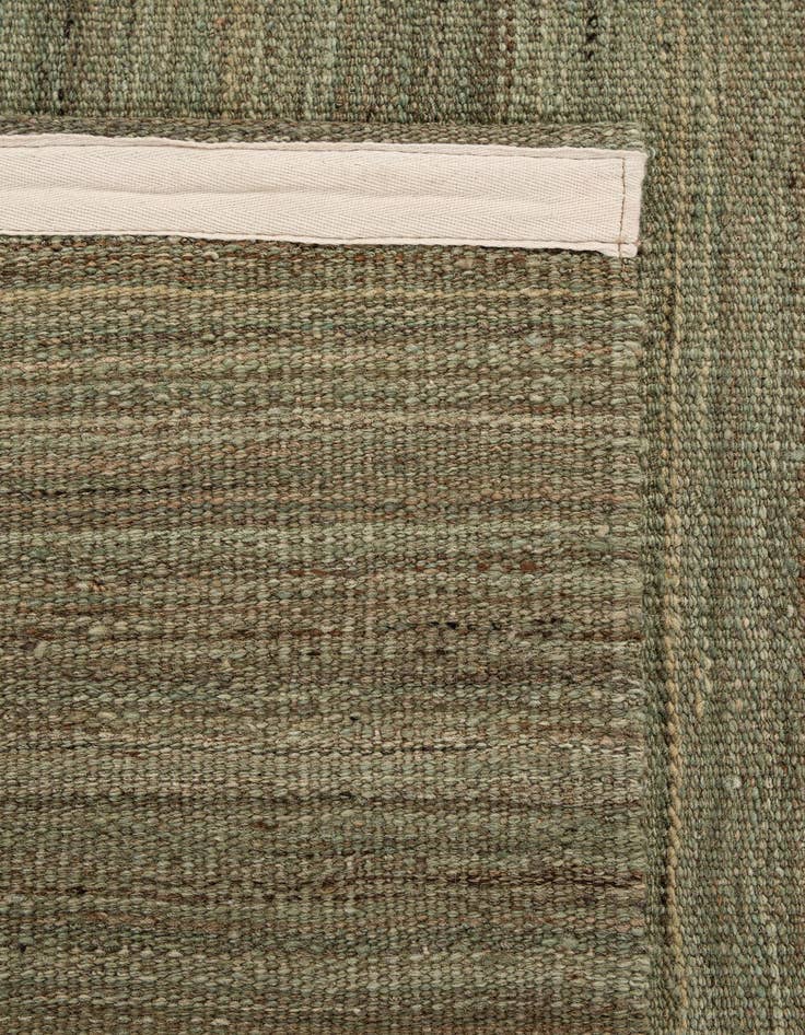 Detail image of  5' 9 x 7' 9  Hand Woven Kilim Modern Wool Rug