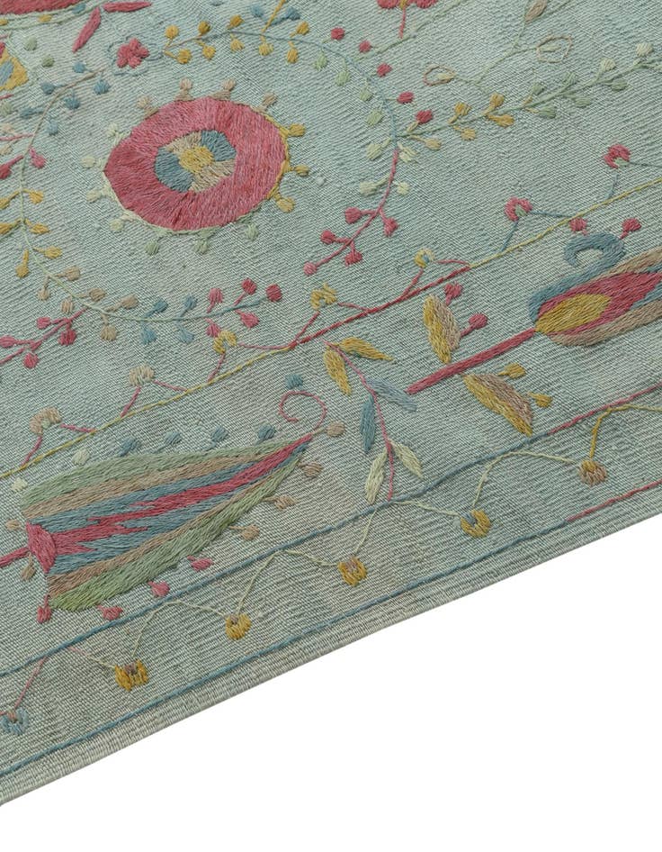 Detail image of  6' x 8'  Hand Woven Kilim Suzani Wool Rug