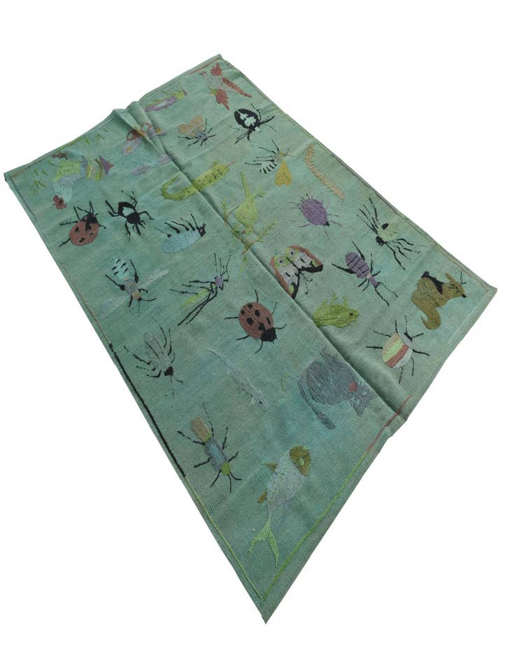 Detail image of  4' 10 x 6' 7  Hand Woven Kilim Suzani Wool Rug