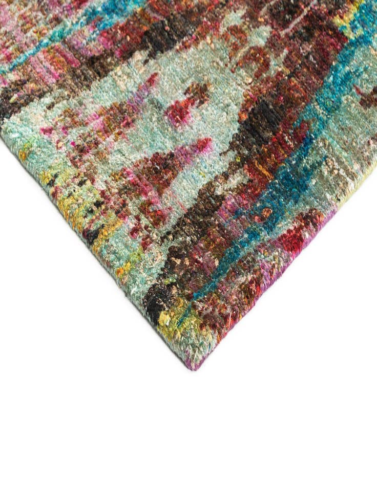 Detail image of  5' 11 x 9' 2  Hand Knotted Kundan Rug