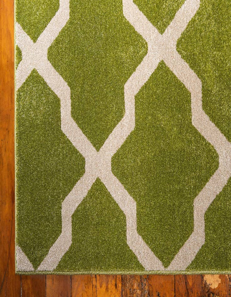 Detail image of 7' x 10' Lattice Rug