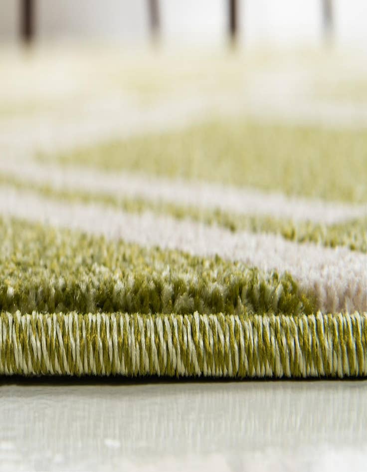 Detail image of  7' x 10' Lattice Rug