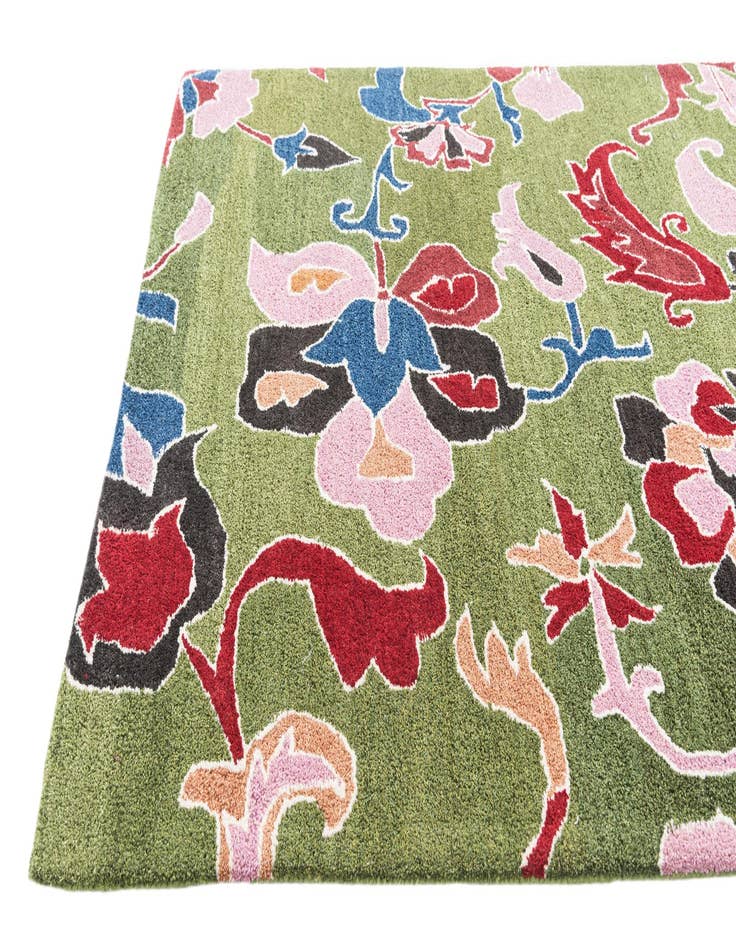 Detail image of  5' x 8' Luna Rug