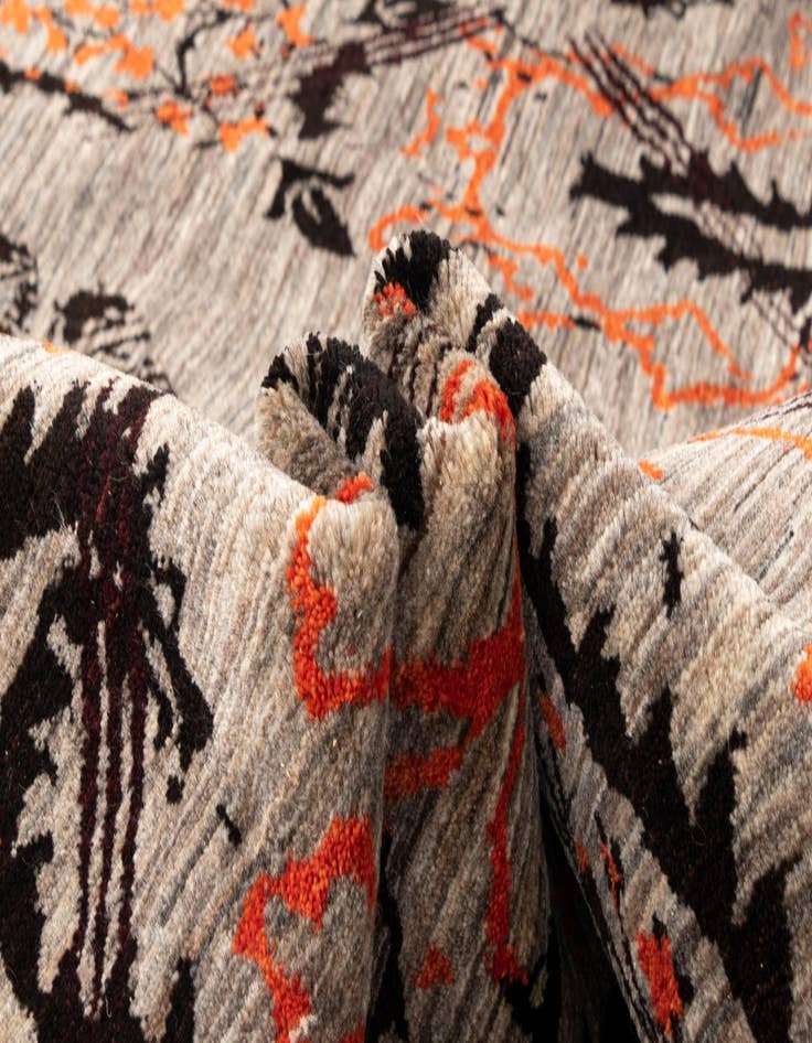 Detail image of  6' 11 x 9' 9 Luribaft Wool Rug