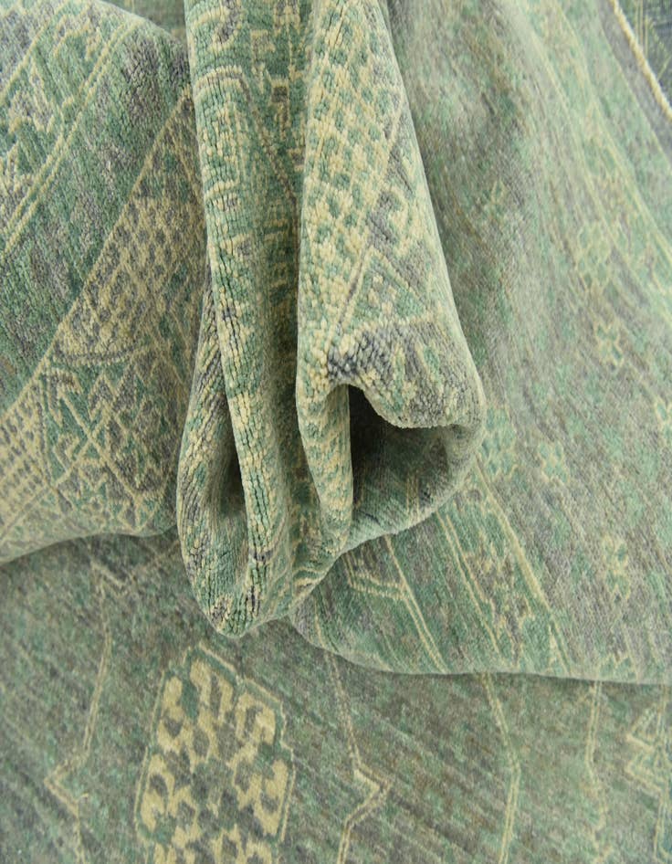 Detail image of  8' 10 x 12'  Hand Knotted Mamluk Ziegler Rug