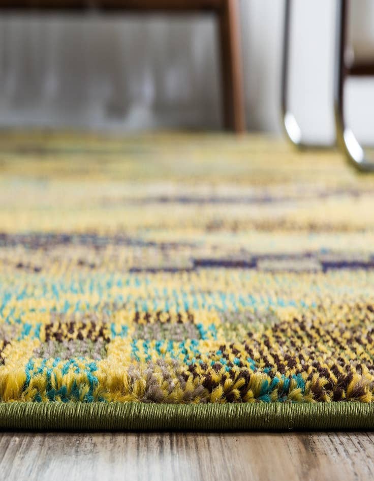 Detail image of  10' 6 x 16' 5  Washable Mesa Rug