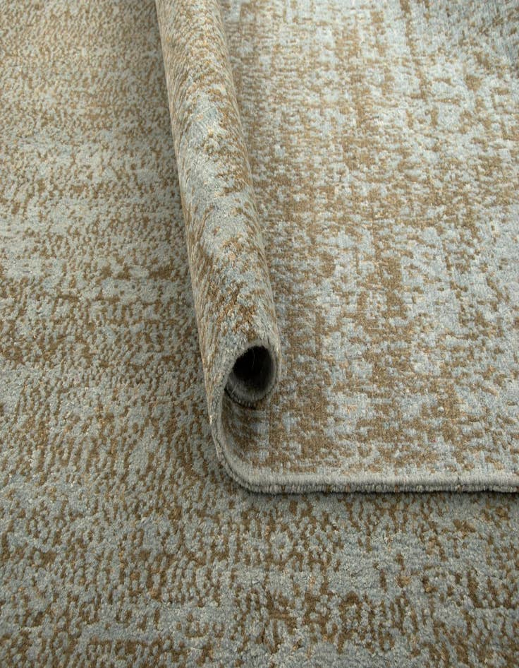 Detail image of  7' 7 x 9' 11 Modern Himalaya Wool Rug