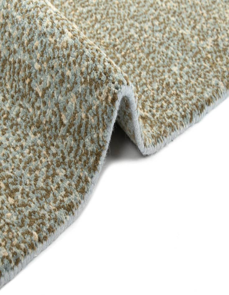 Detail image of  7' 7 x 9' 8 Modern Himalaya Wool Rug
