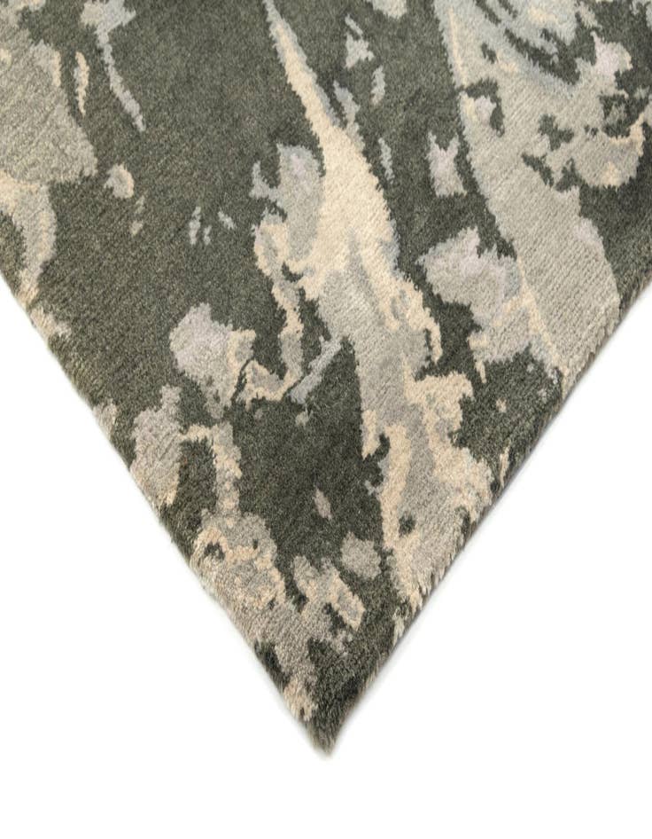 Detail image of  7' 9 x 10'  Hand Knotted Modern Himalaya Wool Rug