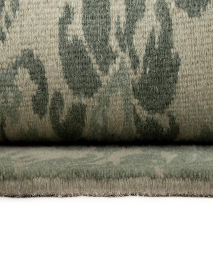 Detail image of  7' 7 x 9' 10 Modern Himalaya Wool Rug