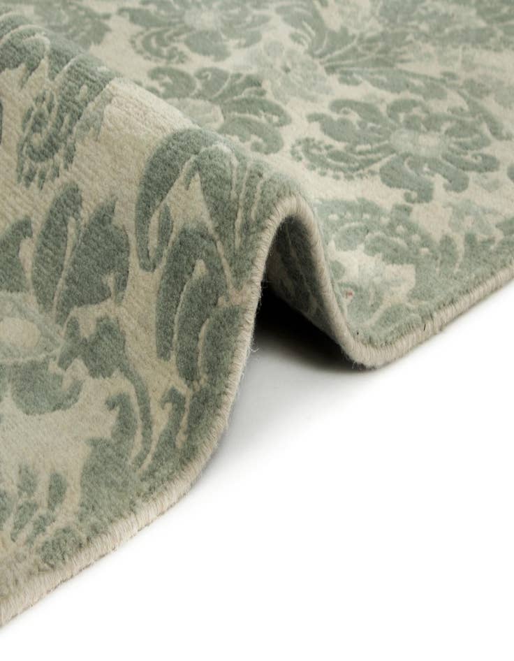 Detail image of  7' 7 x 9' 10 Modern Himalaya Wool Rug