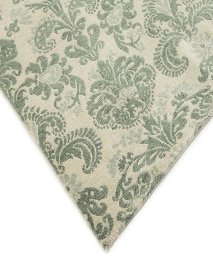 Detail image of  7' 7 x 9' 10 Modern Himalaya Wool Rug