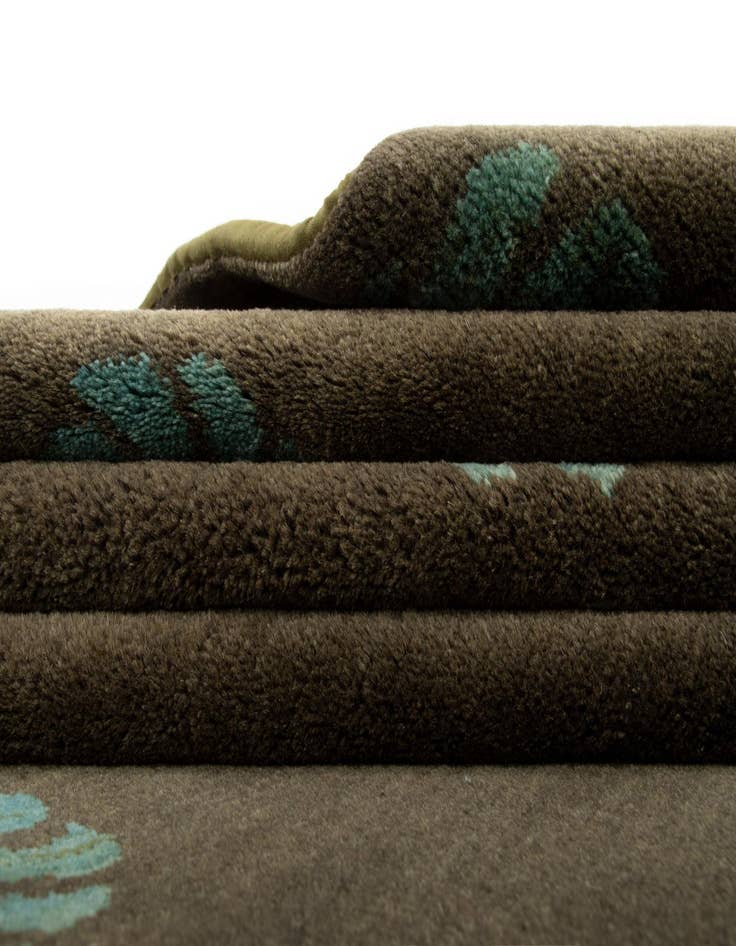 Detail image of 7' 10 x 9' 6 Hand Knotted Modern Manshu Wool Rug