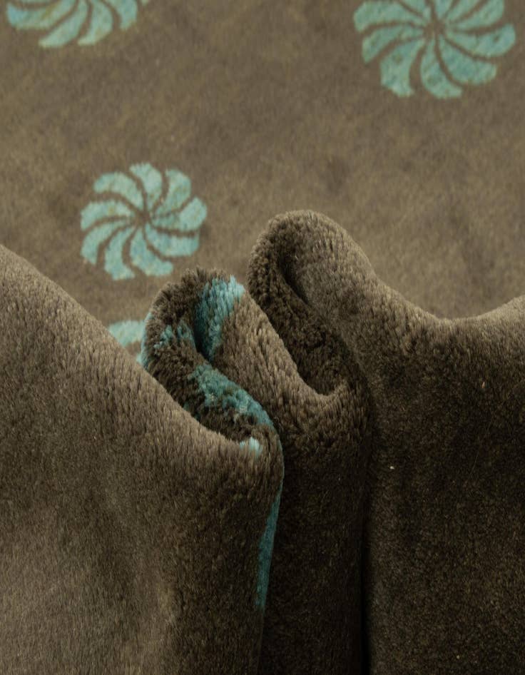 Detail image of 7' 10 x 9' 6 Hand Knotted Modern Manshu Wool Rug
