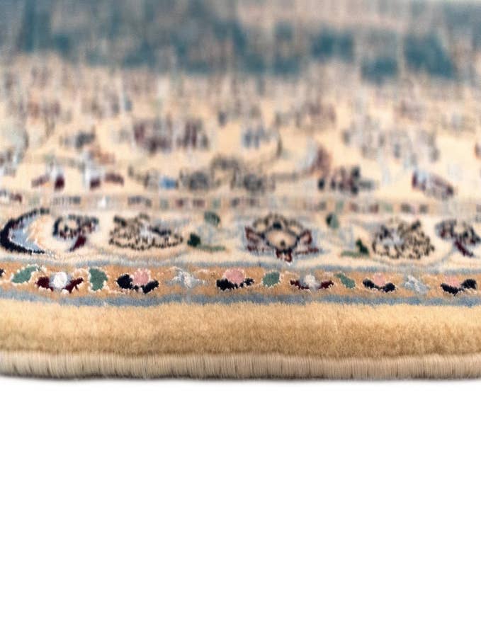Detail image of  6' 9 x 10' 2 Nain Rug
