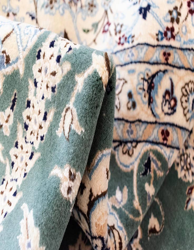 Detail image of  6' 8 x 10' 2 Nain Rug