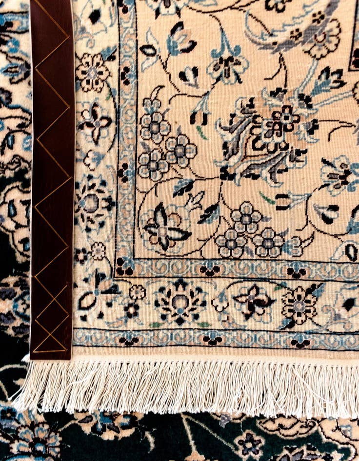 Detail image of  6' 10 x 8' 5 Nain Rug