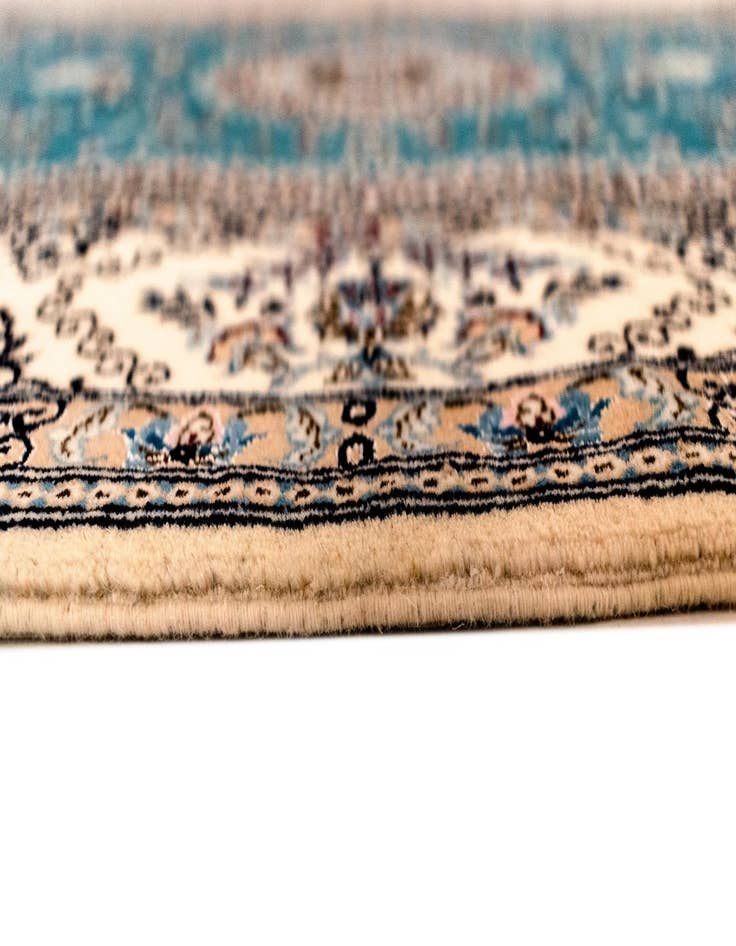 Detail image of  4' 3 x 6' 6 Nain Rug