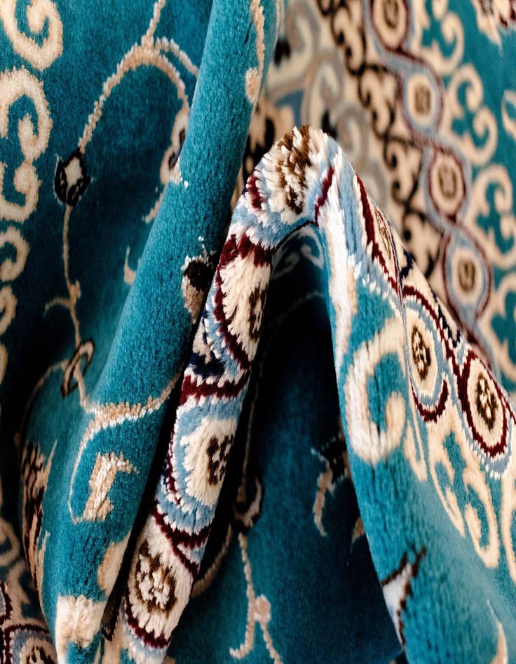 Detail image of  4' 3 x 6' 5 Nain Rug