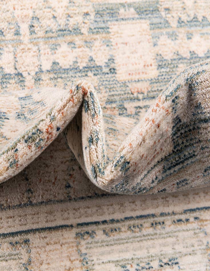 Detail image of  4' x 5' 7 Noble Rug