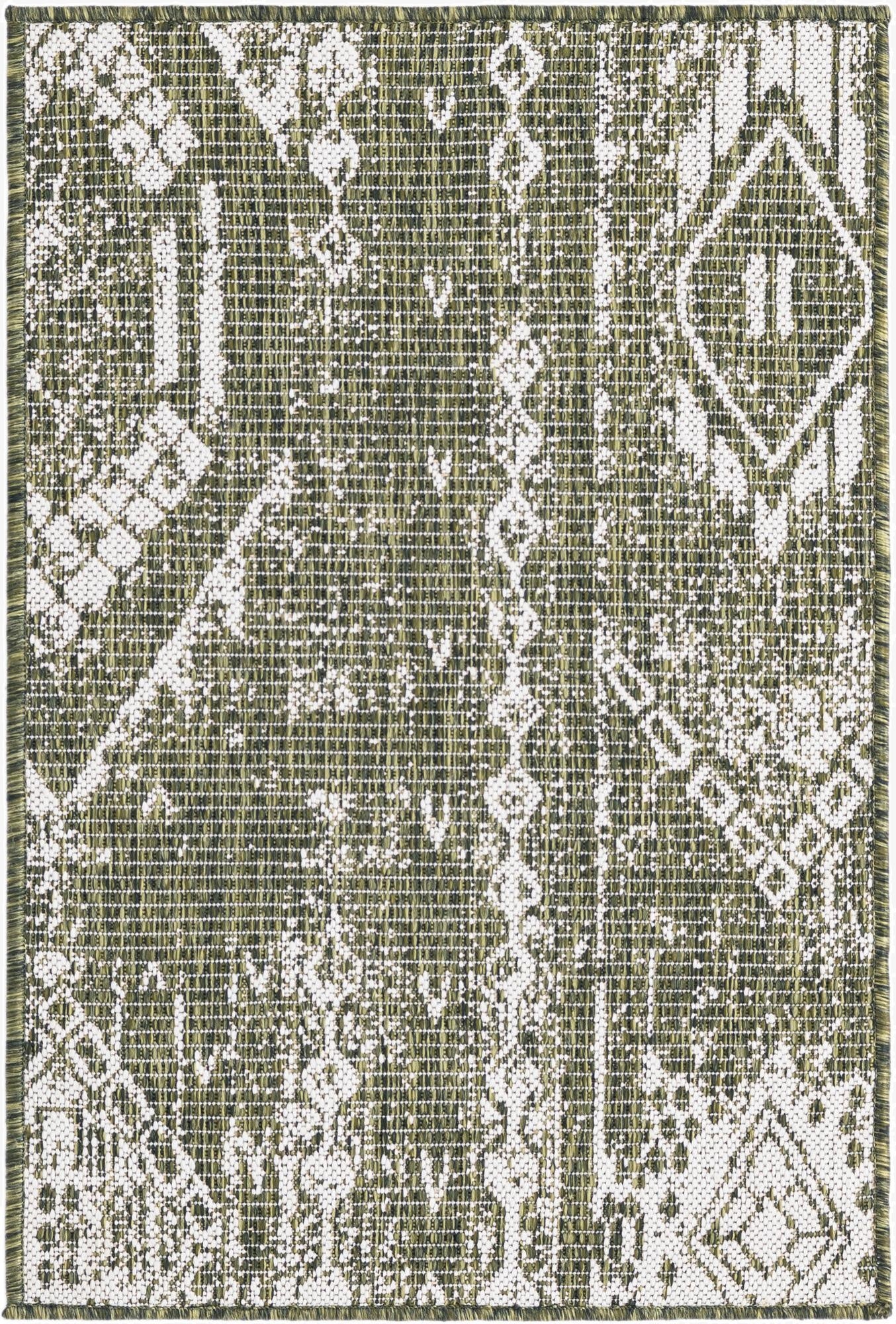  2' x 3'  Washable Bohemian Indoor / Outdoor Rug