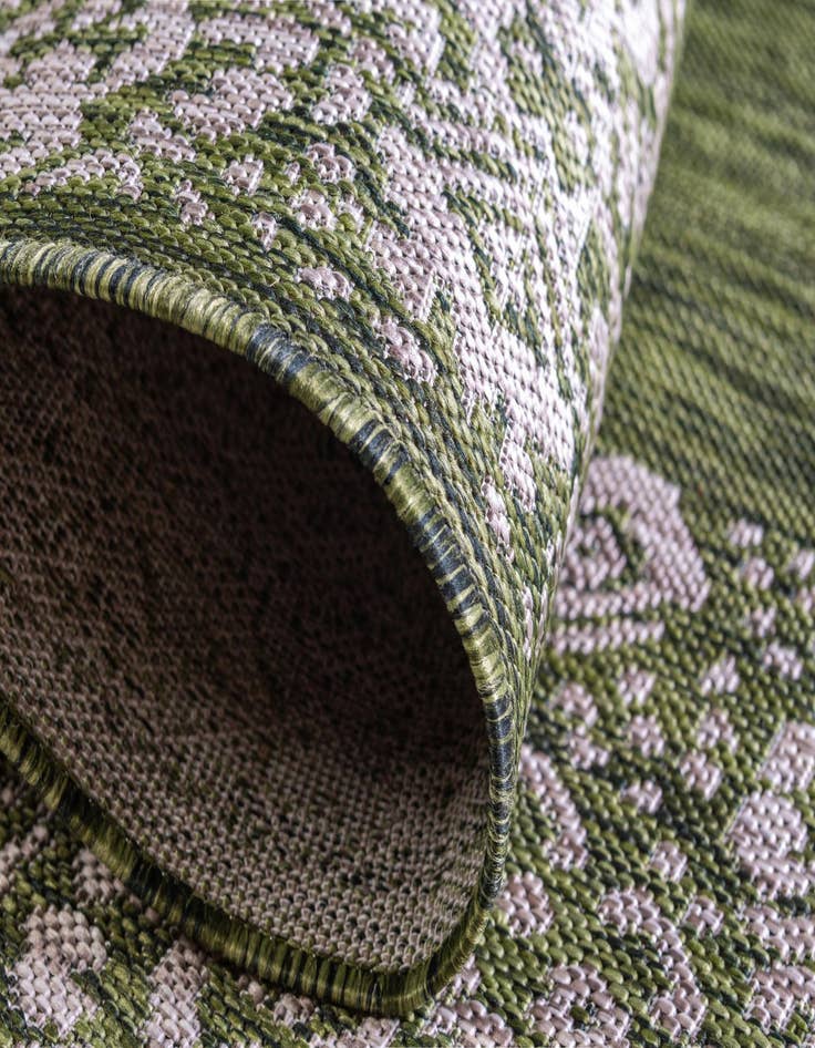 Detail image of  5' 3 x 8'  Washable Border Indoor / Outdoor Rug