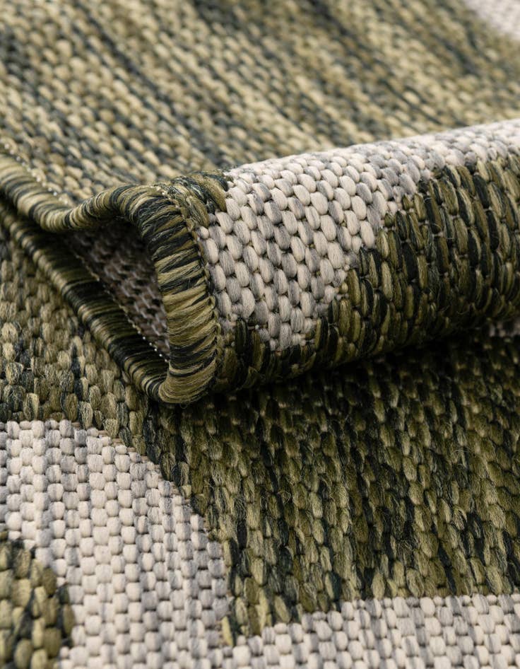 Detail image of  9' x 12'  Washable Botanical Indoor / Outdoor Rug