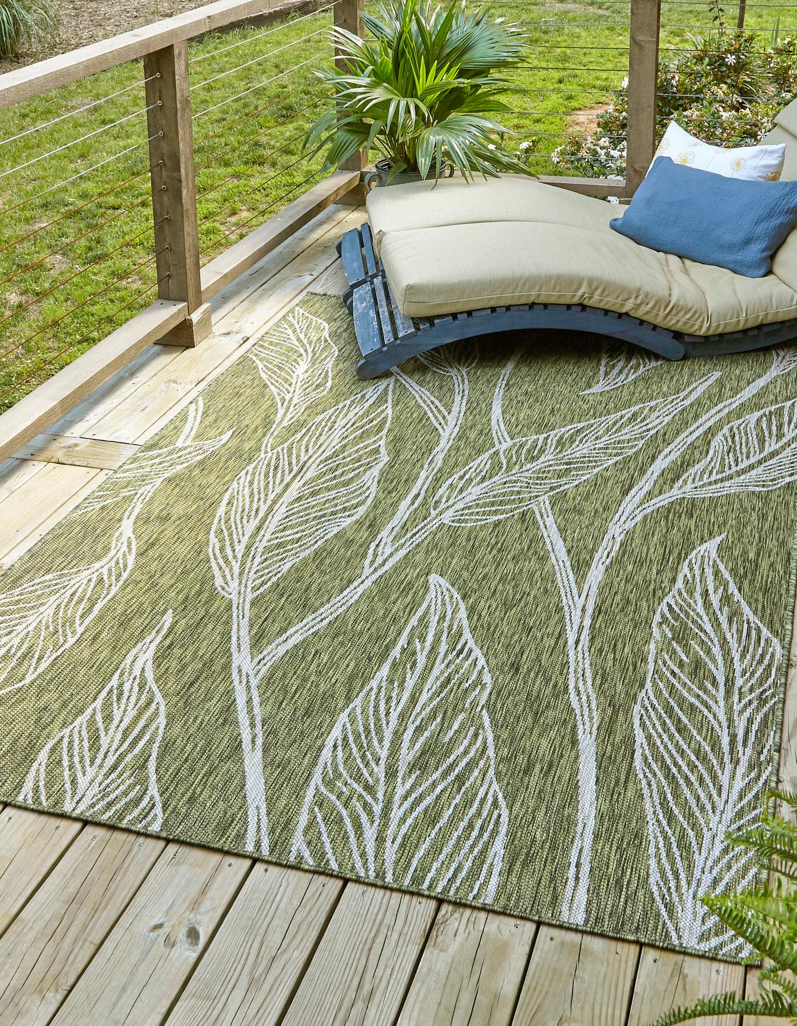 Green 5' 3 x 8' Botanical Indoor / Outdoor Rug | Rugs.com