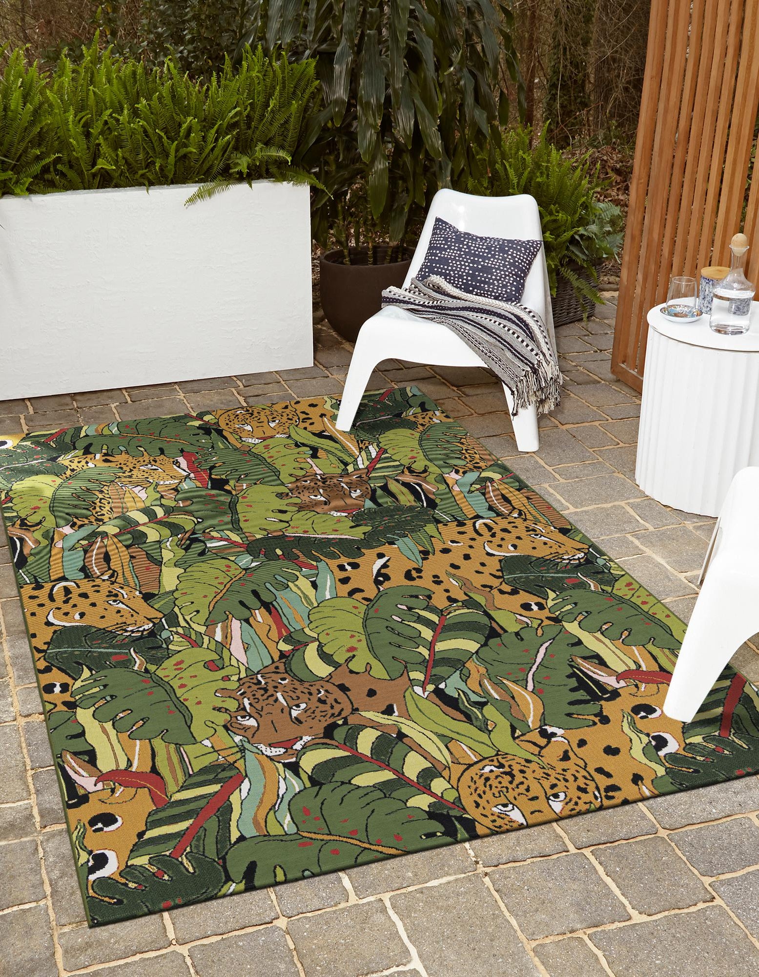 Green 6' x 9' Botanical Outdoor Rug | Rugs.com
