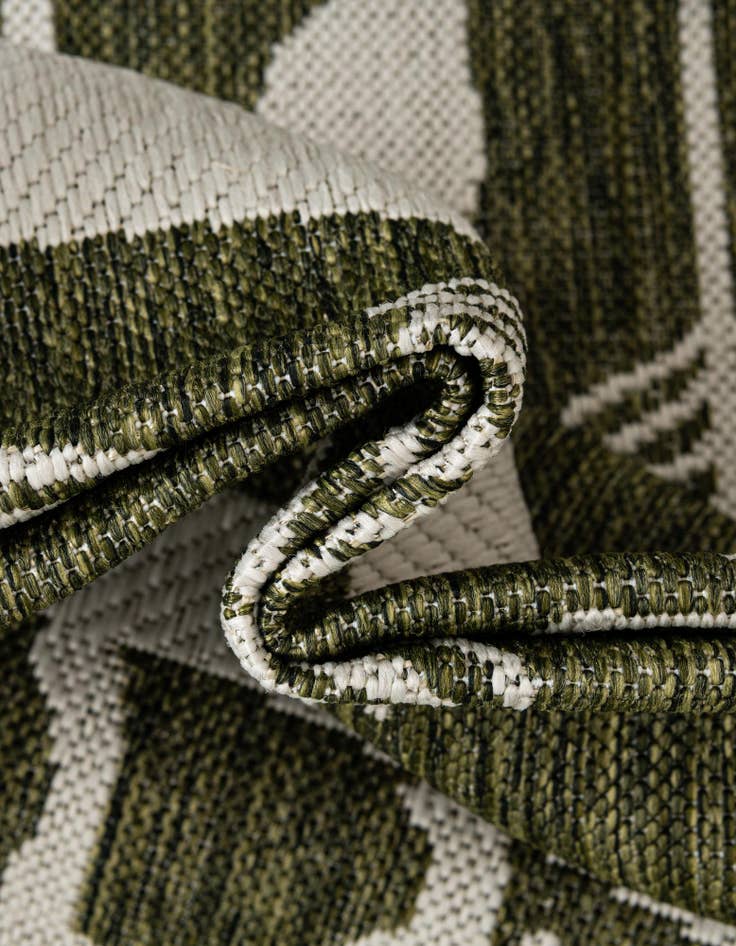 Detail image of  4' x 6'  Washable Holiday Indoor / Outdoor Rug