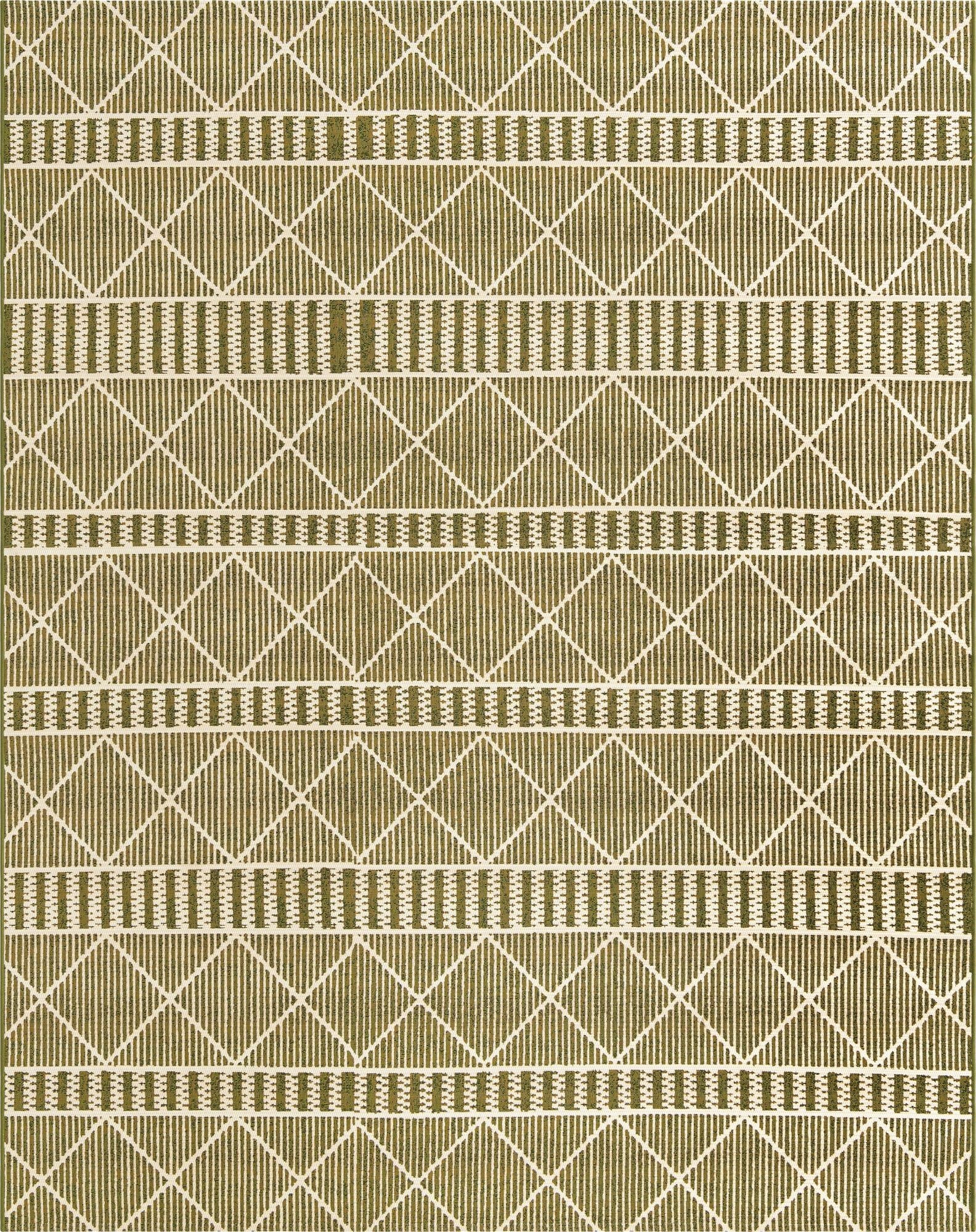  7' 10 x 10'  Washable Lattice Indoor / Outdoor Rug