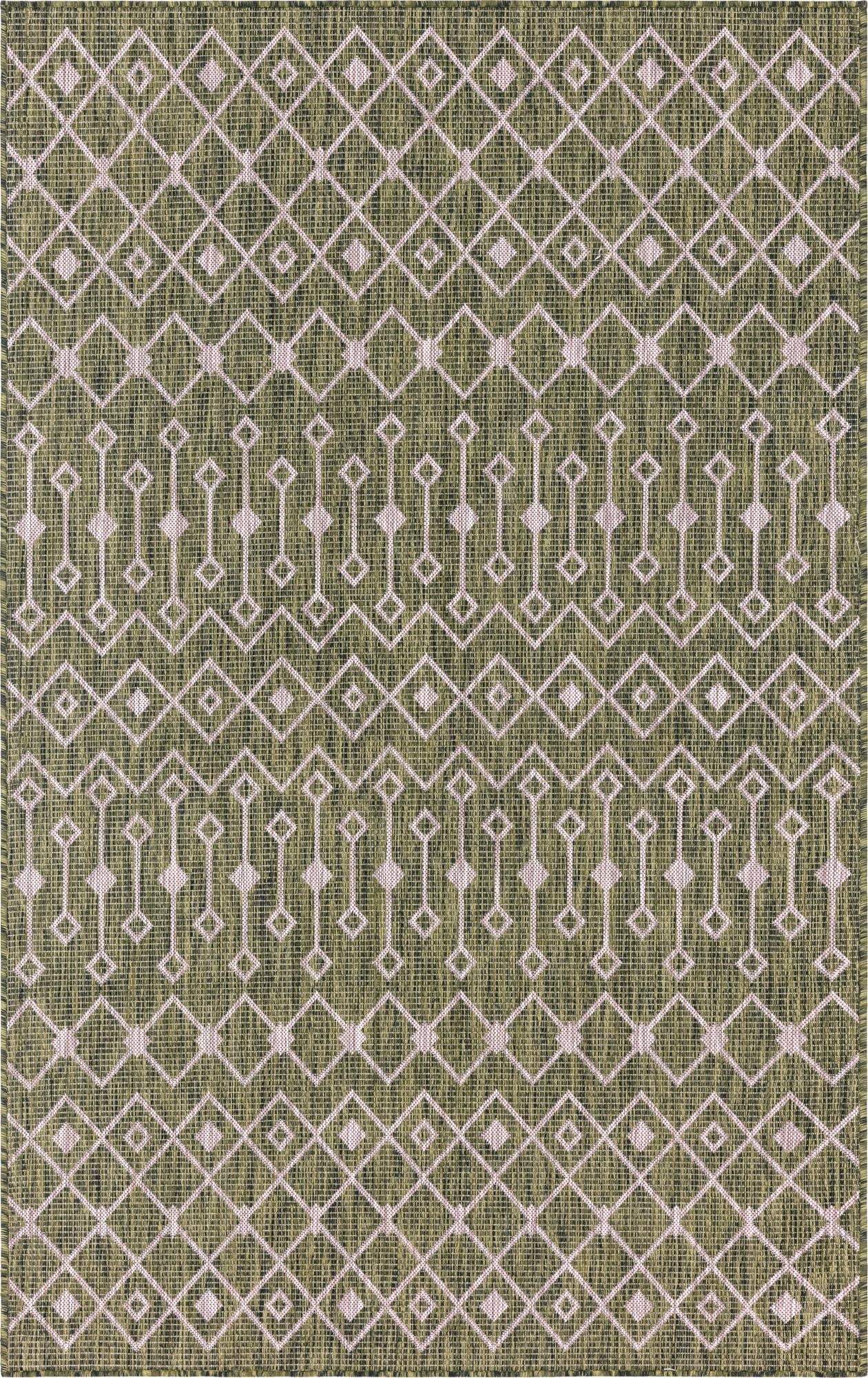  5' 3 x 8'  Washable Lattice Indoor / Outdoor Rug