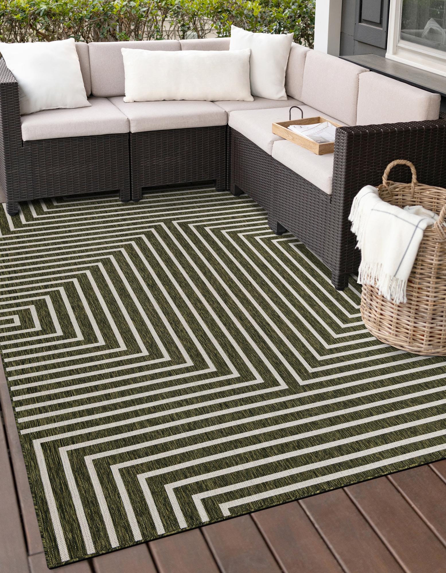 Green 9' x 12' Washable Modern Indoor / Outdoor Rug | Rugs.com