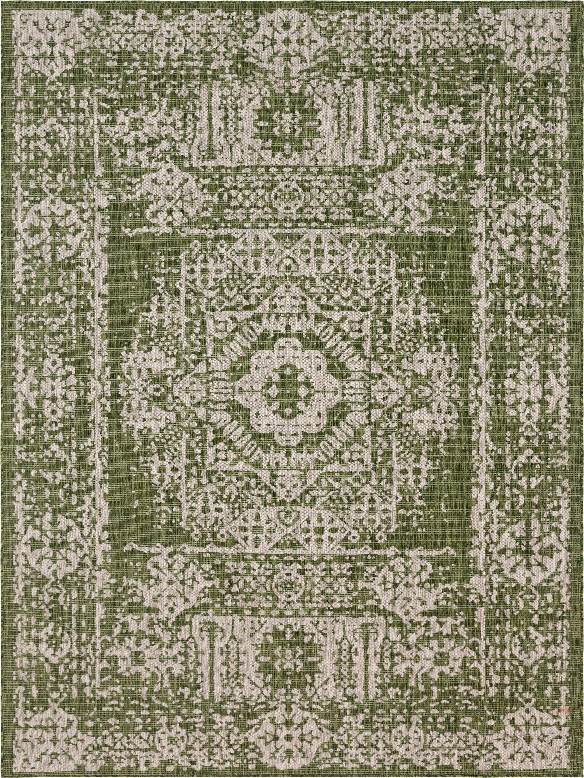  9' x 12'  Washable Traditional Indoor / Outdoor Rug