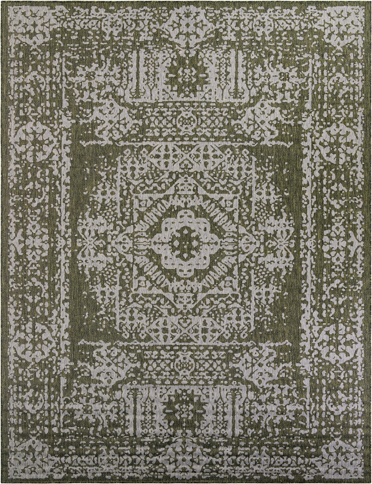  10' x 13'  Washable Traditional Indoor / Outdoor Rug