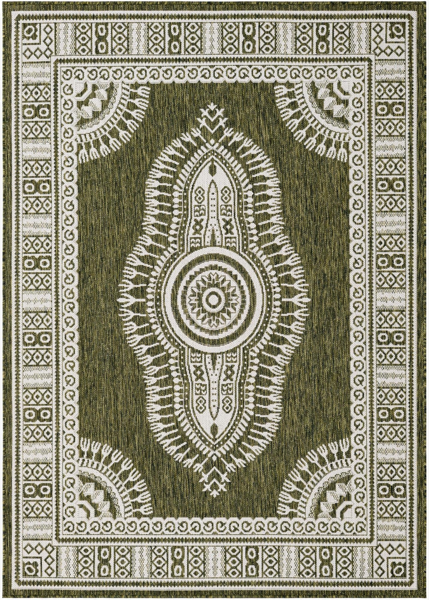  5' 3 x 7'  Washable Traditional Indoor / Outdoor Rug