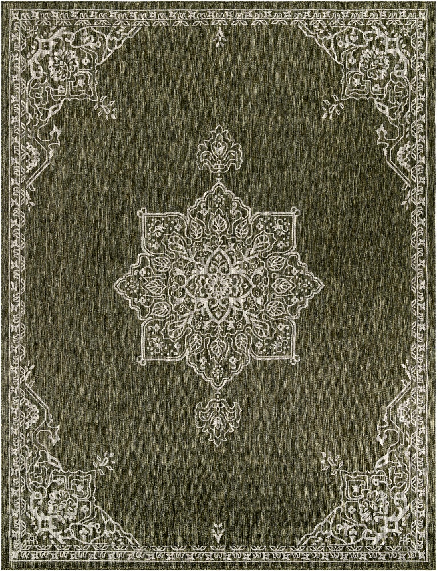  10' x 13'  Washable Traditional Indoor / Outdoor Rug
