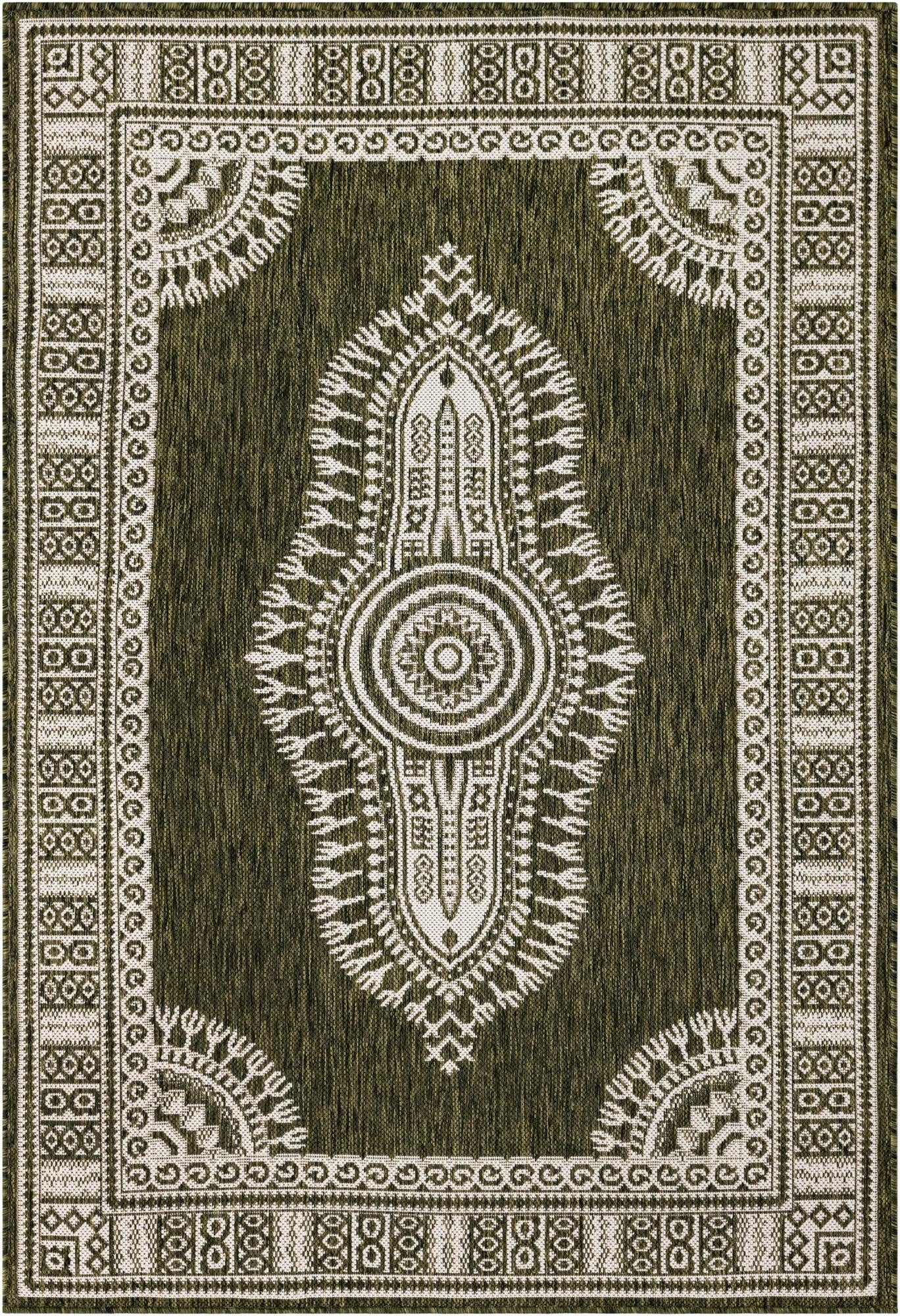  4' x 6'  Washable Traditional Indoor / Outdoor Rug