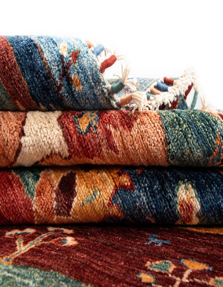 Detail image of  5' 6 x 8' Rubin Wool Rug