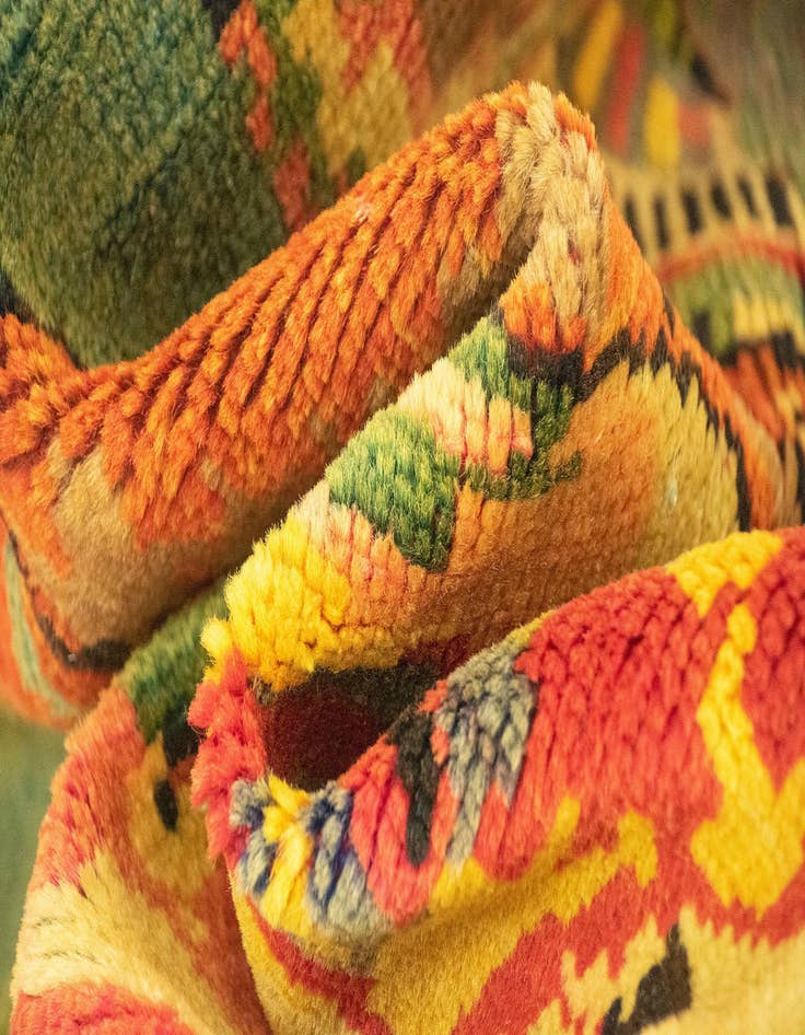 Detail image of  4' 5 x 7' 11  Hand Knotted Russia Wool Rug